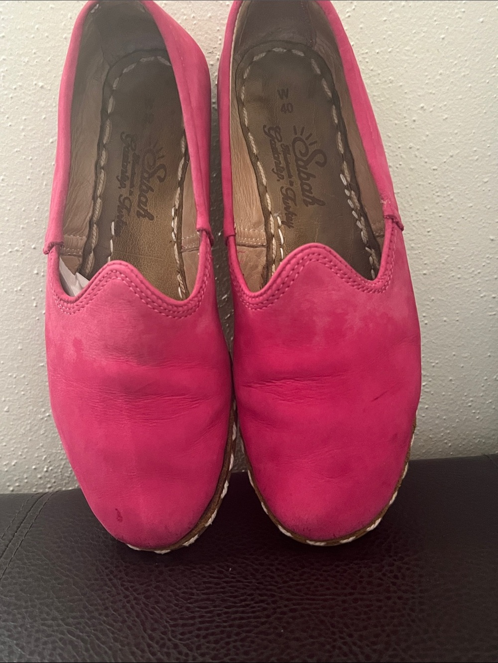 Sabah Size 40 fushia pink leather flats